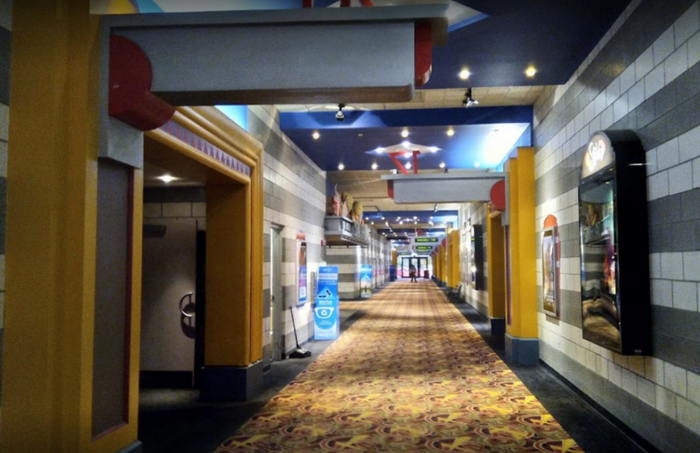 Star Southfield 20 - From Theater Website